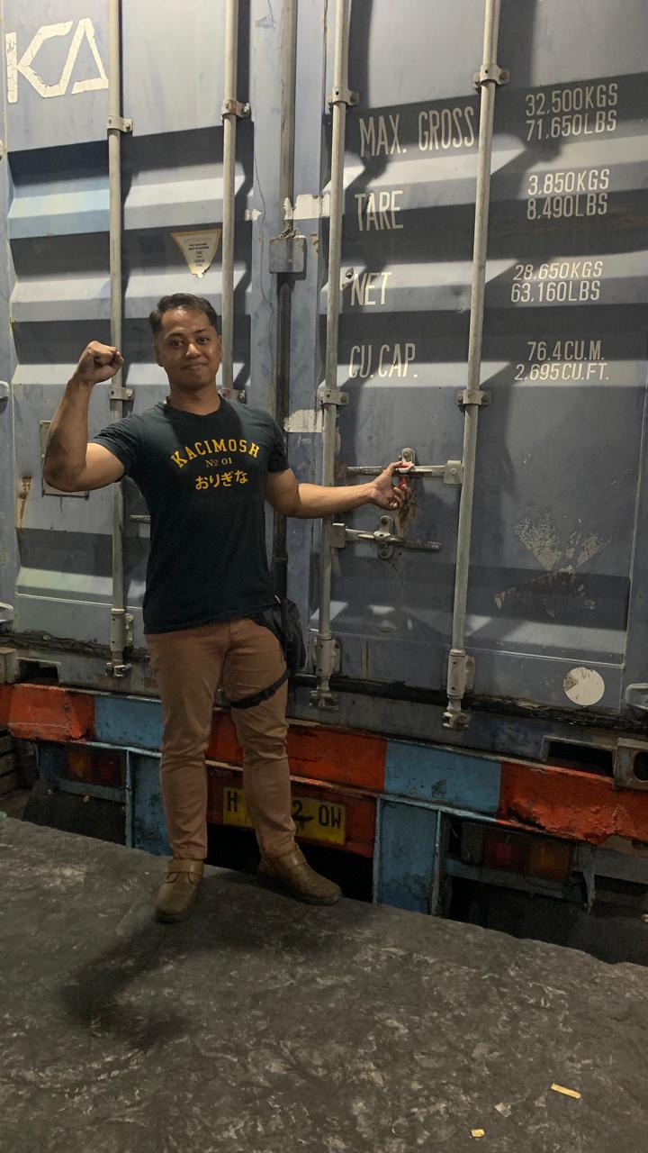 Charcoal. Briquettes. Charcoal Briquettes. Coconut Charcoal Briquettes Factory Brand. Coconut Charcoal Briquettes Factory Indonesia. Coconut Charcoal Custom Brand. CV. Empire Charcoal Indonesia. CV. Empire Coco. Zelda Charcoal
